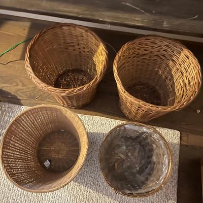 Stair, Handled & More Baskets (P-RG)