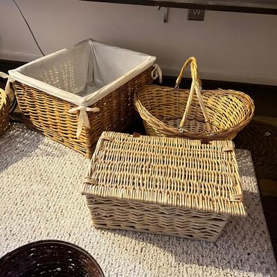 Stair, Handled & More Baskets (P-RG)