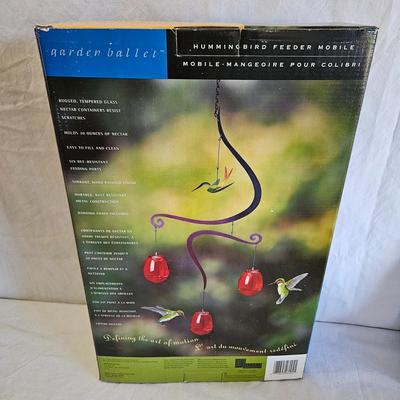 Hummingbird Feeders and More (K-DW)