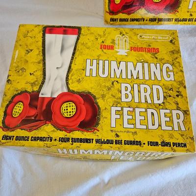 Hummingbird Feeders and More (K-DW)
