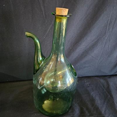 Green Decanter and a Chilling Pitcher (K-DW)