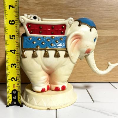 LOT 9 - Vintage Elephant Bank Sylvester Save and Play