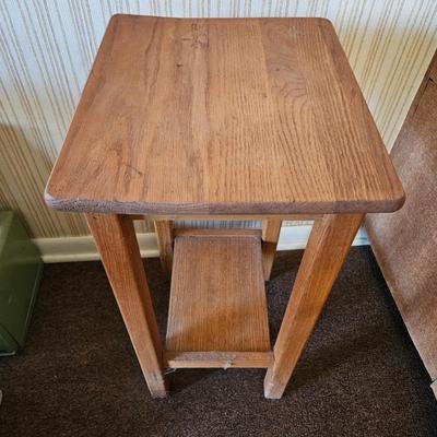 Three Mountaineers Shelf and Oak Table (K-DW)