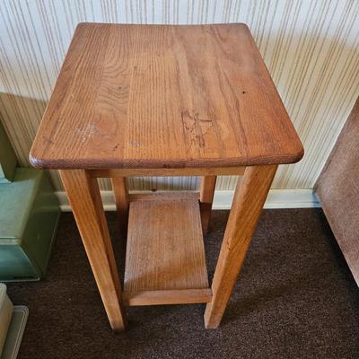 Three Mountaineers Shelf and Oak Table (K-DW)