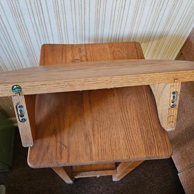 Three Mountaineers Shelf and Oak Table (K-DW)