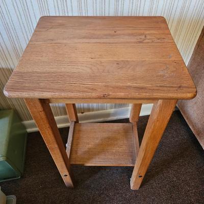 Three Mountaineers Shelf and Oak Table (K-DW)