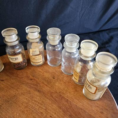 Wooden Kitchen Accessories and Glass Spice Jars (K-DW)
