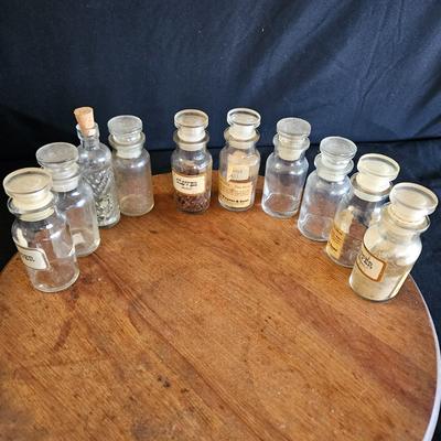 Wooden Kitchen Accessories and Glass Spice Jars (K-DW)