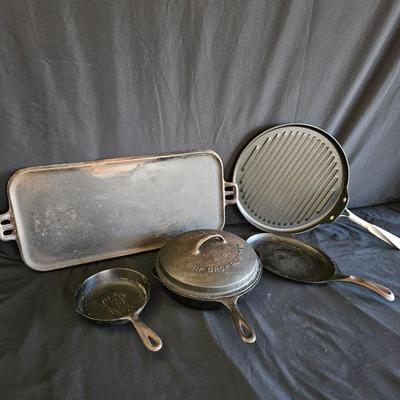 Assorted Cast Iron and an Aluminum Grill Skillet (K-DW)
