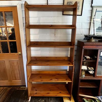 N272 Lacquered Pine Book Shelf