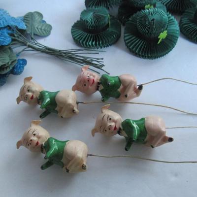 Vintage St Patrick's Day Collectibles, Tie Ons and Honeycomb Hats