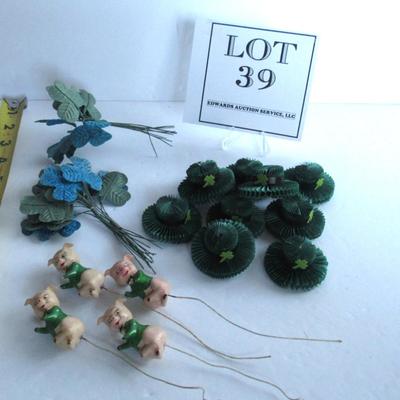Vintage St Patrick's Day Collectibles, Tie Ons and Honeycomb Hats