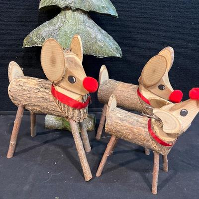 G94- wood carved sleigh & deer (by Dakota Deer)