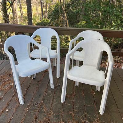 Four Sturdy White Plastic Chairs (D-RG)