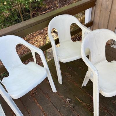 Four Sturdy White Plastic Chairs (D-RG)