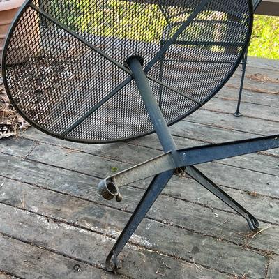 Wrought Iron Patio Table w/ Four Matching Barrel-Backed Chairs (D-RG)