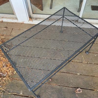 Wrought Iron Barrel-Back Bench Seat & Coffee Table (D-RG)