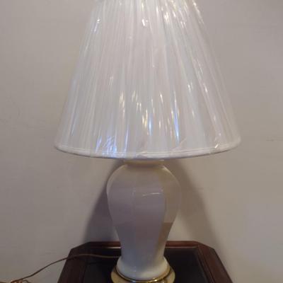 Porcelain Table Top 3-Way Lamp- Approx 28