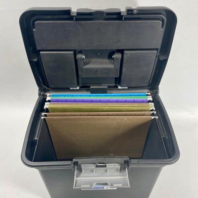 Sterilite Portable File Box | EstateSales.org