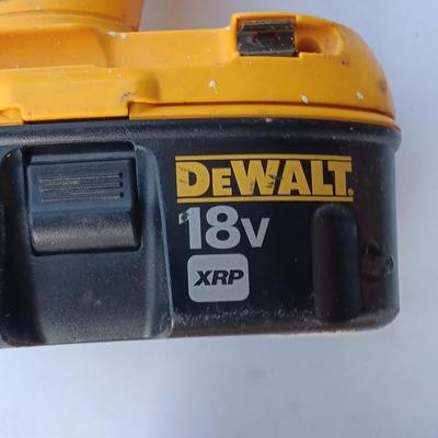 Dewalt cordless drill DC988 18 Volt with battery and bit accessories