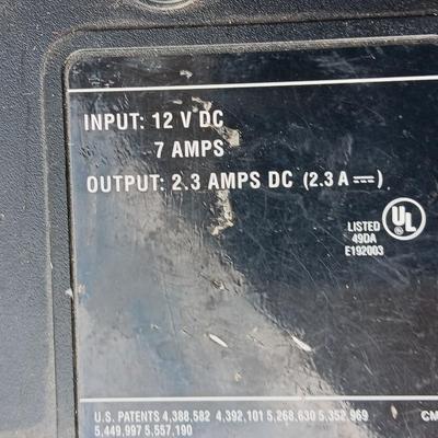 Dewalt 18-Volt battery with 18-volt vehicle charger