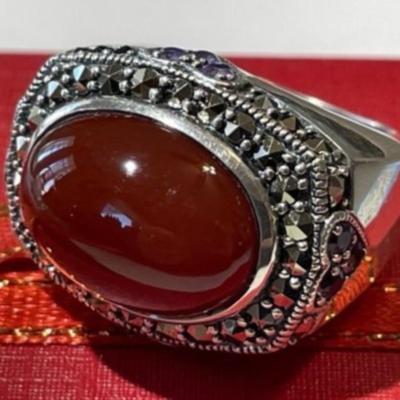 Vintage Marcasite Sterling Silver Cabochon Carnelian Ring Size-6 w/Amethyst Accent Stones in VG Preowned Condition.