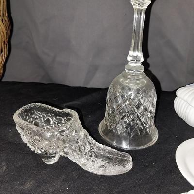 CRYSTAL SHOE, BELL AND CERAMIC MINITURE TEA SET & TRINKET BOX