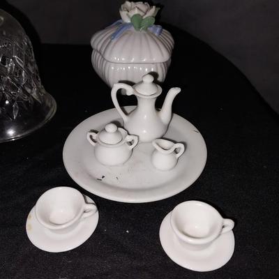 CRYSTAL SHOE, BELL AND CERAMIC MINITURE TEA SET & TRINKET BOX