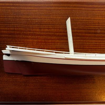 N297 Chesapeake Bay Bugeye 1/2 Hull Model