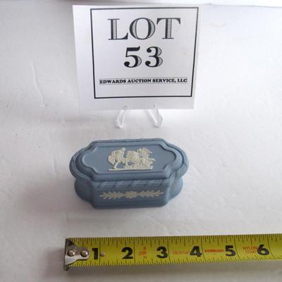 Vintage Small Wedgewood Dresser Box