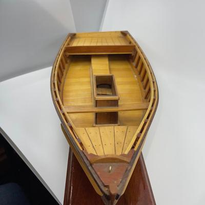N400 Regina Yacht Billing Wooden Boat Model