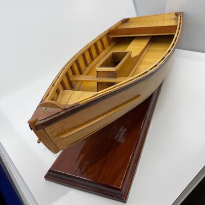 N400 Regina Yacht Billing Wooden Boat Model