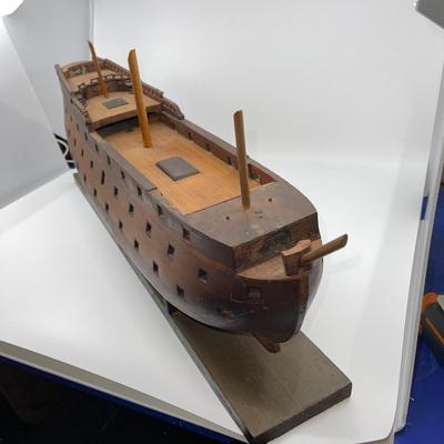 N401 Vintage Wooden Model of Antique Sailing Warship