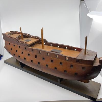 N401 Vintage Wooden Model of Antique Sailing Warship