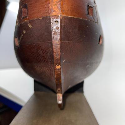 N401 Vintage Wooden Model of Antique Sailing Warship