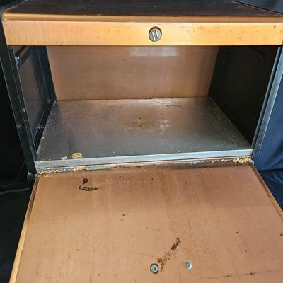 Pair of Electric Brisker Boxes (K-DW)