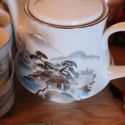 Vintage Wildlife China Set - 52 Pieces