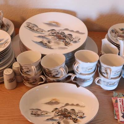 Vintage Wildlife China Set - 52 Pieces