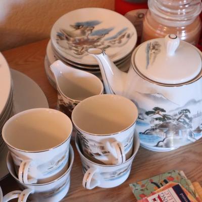 Vintage Wildlife China Set - 52 Pieces