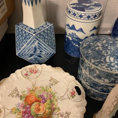 Large Pottery Lot Asian Flow Blue +++