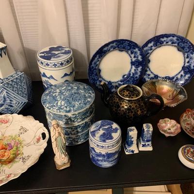 Large Pottery Lot Asian Flow Blue +++