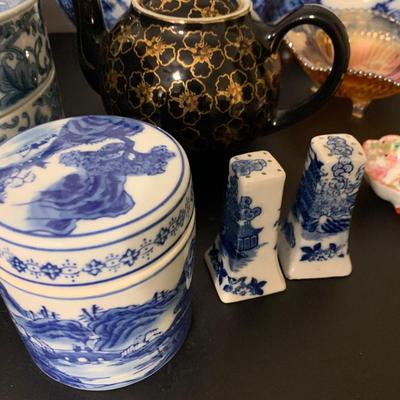 Large Pottery Lot Asian Flow Blue +++
