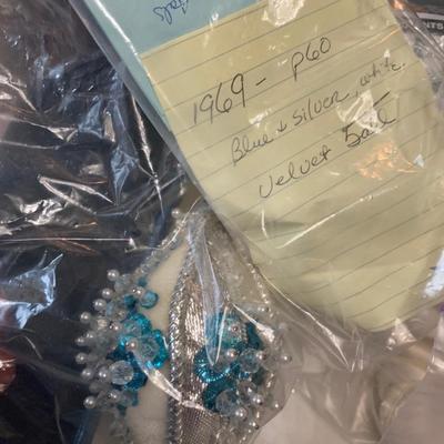 1960s - Present Authentic White House Used Christmas Decorations & Vintage News Clippings Lot