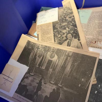 1960s - Present Authentic White House Used Christmas Decorations & Vintage News Clippings Lot