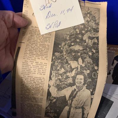 1960s - Present Authentic White House Used Christmas Decorations & Vintage News Clippings Lot