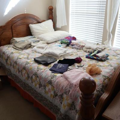 Full Bedroom Set - 4 Pieces