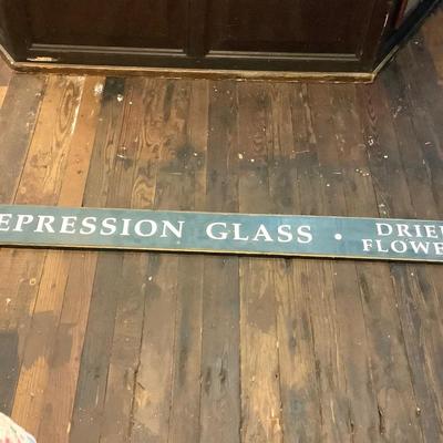 344 Depression Glass Dried Flowers Wooden Sign