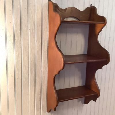 353 Vintage Maple Scalloped Edge Shelf