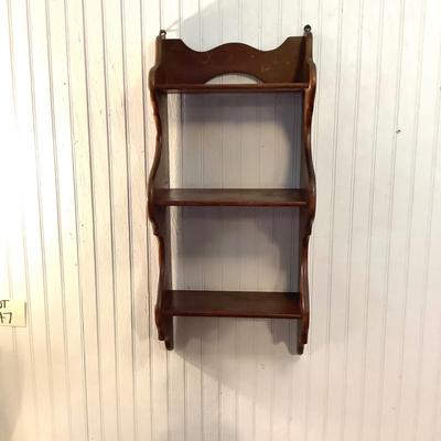 353 Vintage Maple Scalloped Edge Shelf