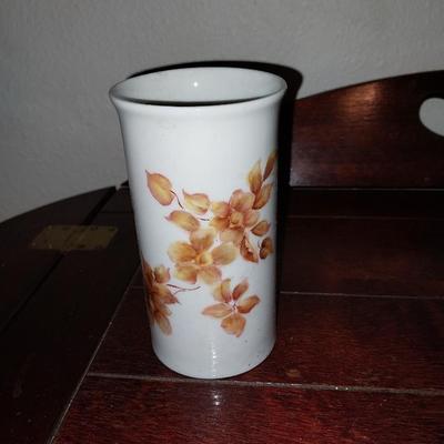 FLOWERY VINTAGE PIECES